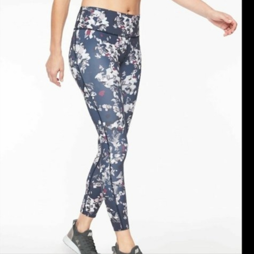 Athleta Bloom Challenge 7/8 Tights Midnight Madness